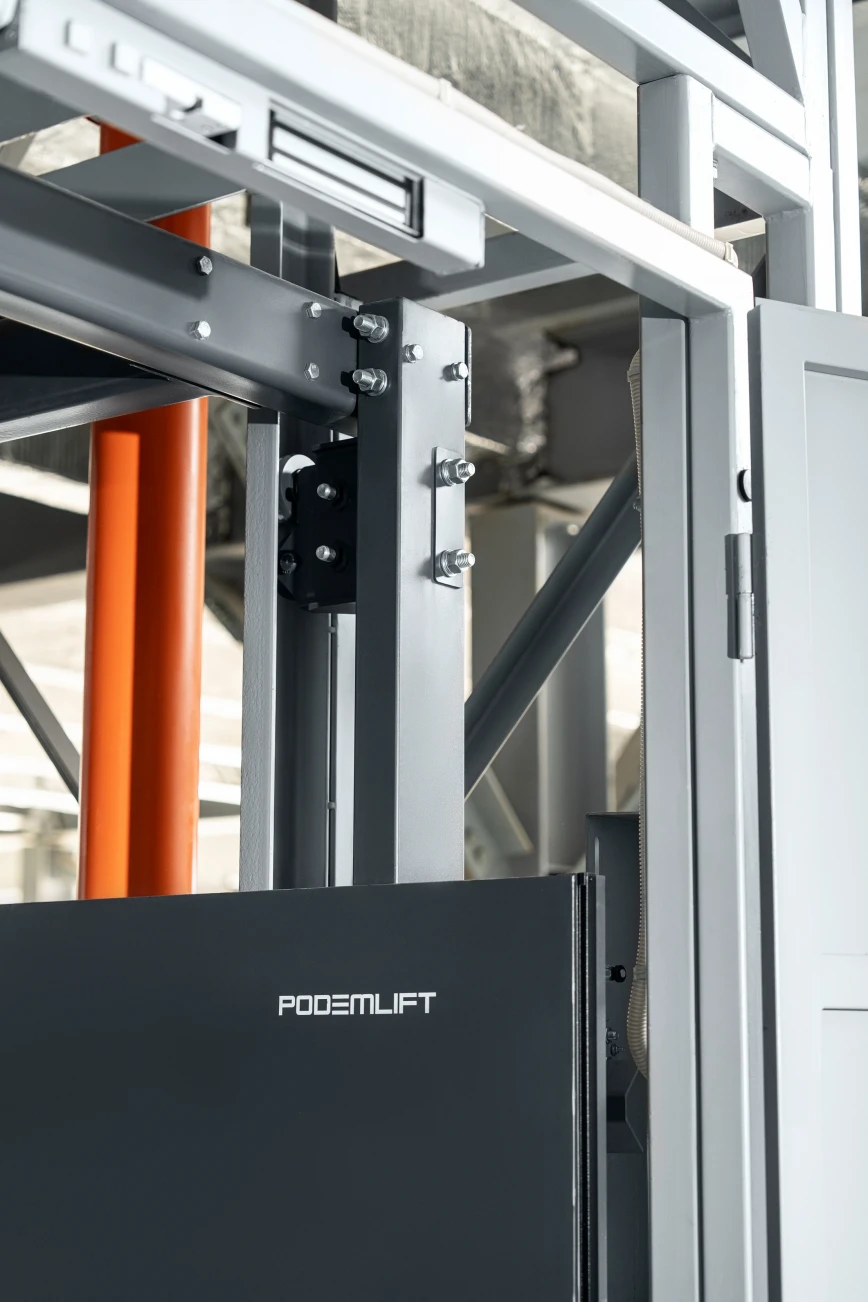 PODEMLIFT® 2XС-2500 | Высота подъема 3,5 м | Размер платформы 1,5*1,5*2,5 Фото